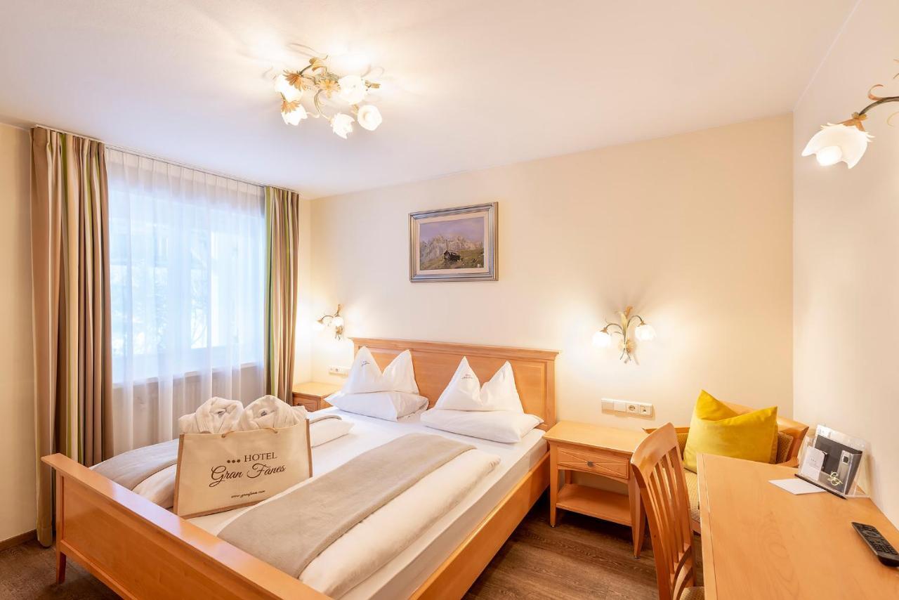 Hotel Gran Fanes 科瓦拉因巴迪亚 外观 照片